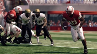 Illustration for article titled See 29 Teams in 28 Screens of NCAA Football 11